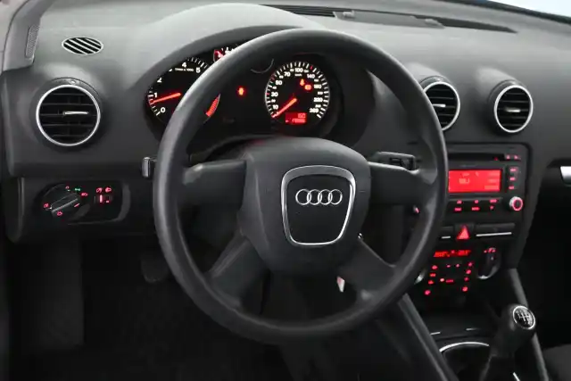 Musta Viistoperä, Audi A3 – FJN-518