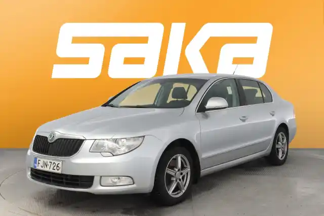 Harmaa Sedan, Skoda Superb – FJN-726