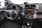 Valkoinen Maastoauto, Toyota RAV4 – FJV-282, kuva 10