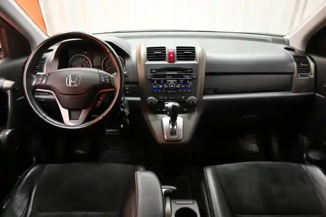 Ruskea Maastoauto, Honda CR-V – FJZ-500