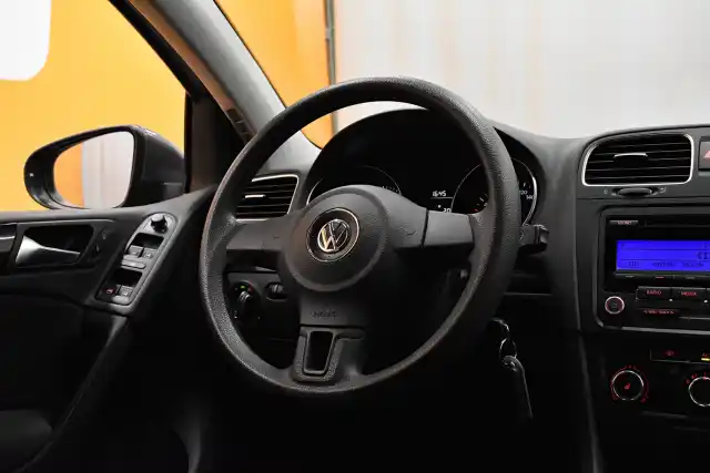 Harmaa Viistoperä, Volkswagen Golf – FJZ-737