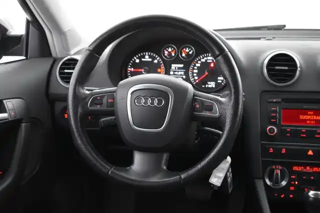 Musta Viistoperä, Audi A3 – FKL-618