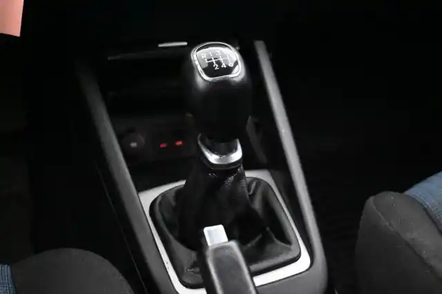 Punainen Farmari, Kia cee'd – FKN-121