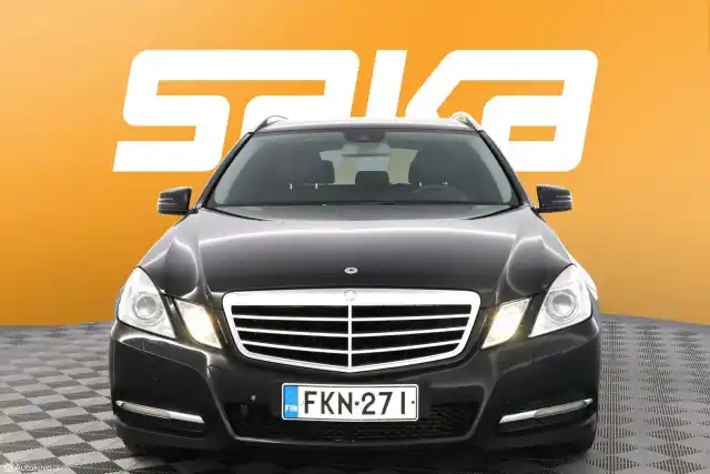 Musta Farmari, Mercedes-Benz E – FKN-271