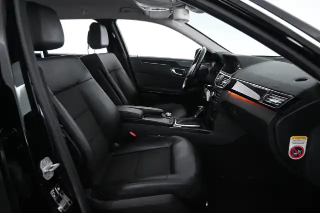 Musta Farmari, Mercedes-Benz E – FKN-271