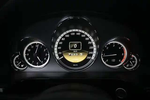 Musta Farmari, Mercedes-Benz E – FKN-271