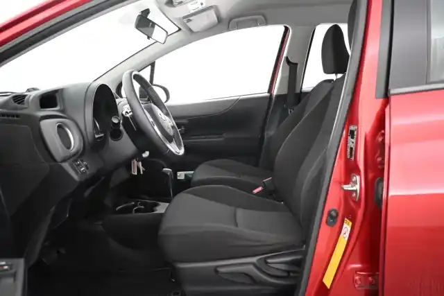 Punainen Viistoperä, Toyota Yaris – FKP-618