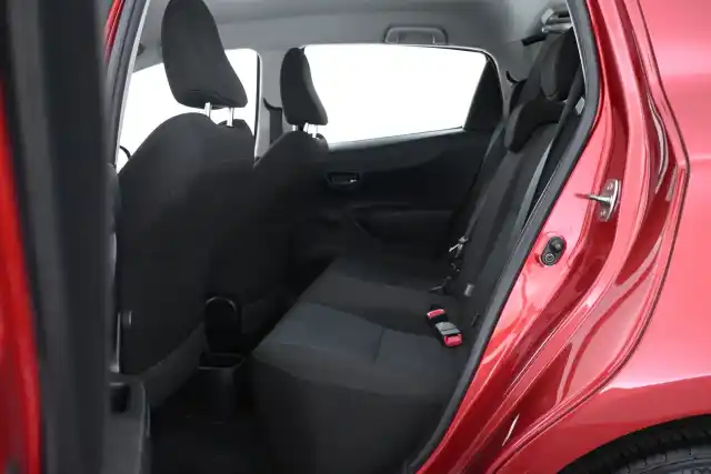 Punainen Viistoperä, Toyota Yaris – FKP-618