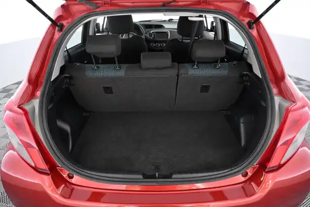Punainen Viistoperä, Toyota Yaris – FKP-618