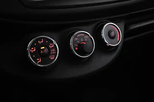Punainen Viistoperä, Toyota Yaris – FKP-618