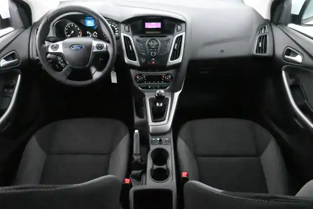Valkoinen Farmari, Ford Focus – FKT-524