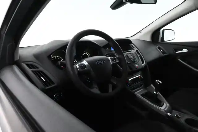 Valkoinen Farmari, Ford Focus – FKT-524
