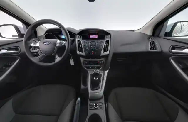 Valkoinen Farmari, Ford Focus – FKT-524