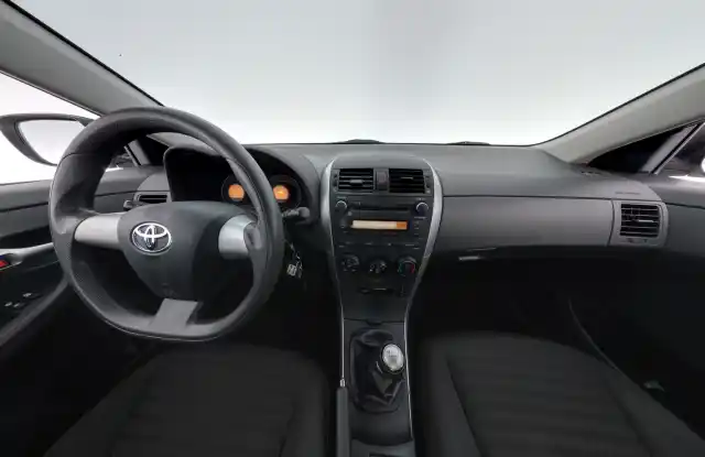 Hopea Sedan, Toyota Corolla – FKU-265