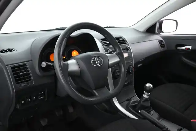 Hopea Sedan, Toyota Corolla – FKU-265