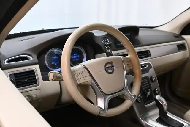 Beige Farmari, Volvo XC70 – FKU-715