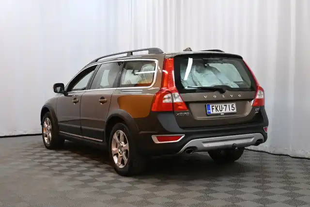 Beige Farmari, Volvo XC70 – FKU-715