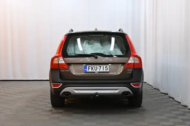 Beige Farmari, Volvo XC70 – FKU-715