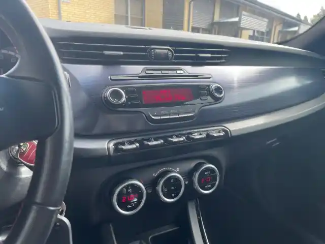Hopea Viistoperä, Alfa Romeo Giulietta – FKY-105