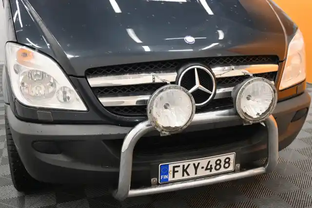 Musta Pakettiauto, Mercedes-Benz Sprinter – FKY-488