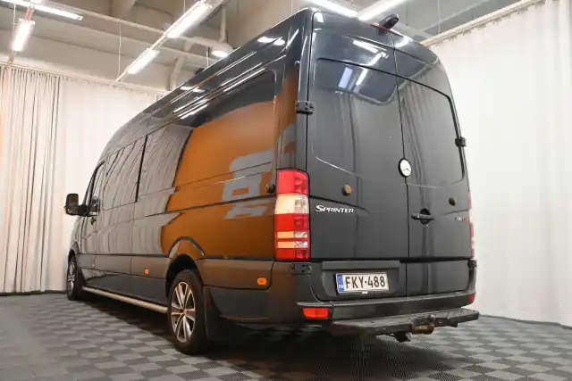 Musta Henkilöauto, Mercedes-Benz Sprinter – FKY-488