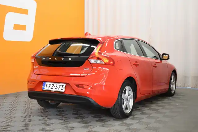 Punainen Viistoperä, Volvo V40 – FKZ-373