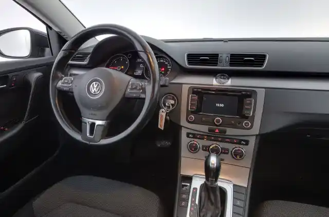 Harmaa Farmari, Volkswagen Passat – FKZ-497