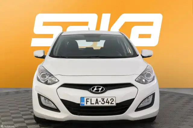 Valkoinen Viistoperä, Hyundai I30 – FLA-342