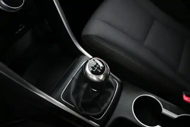 Valkoinen Viistoperä, Hyundai I30 – FLA-342