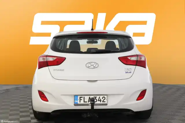 Valkoinen Viistoperä, Hyundai I30 – FLA-342