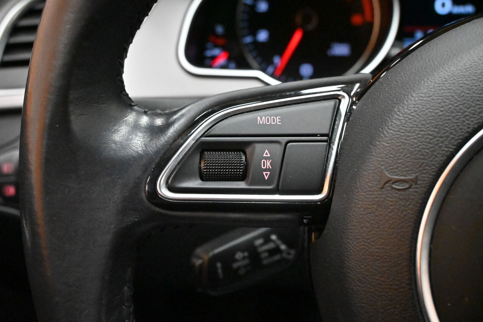Valkoinen Viistoperä, Audi A5 – FLC-238