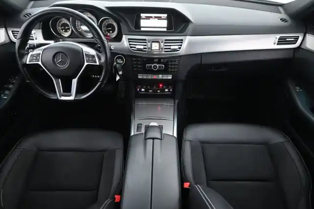 Musta Sedan, Mercedes-Benz E – FLC-754