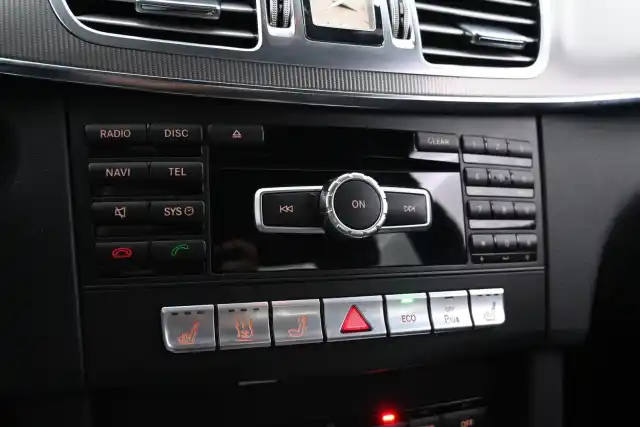 Musta Sedan, Mercedes-Benz E – FLC-754
