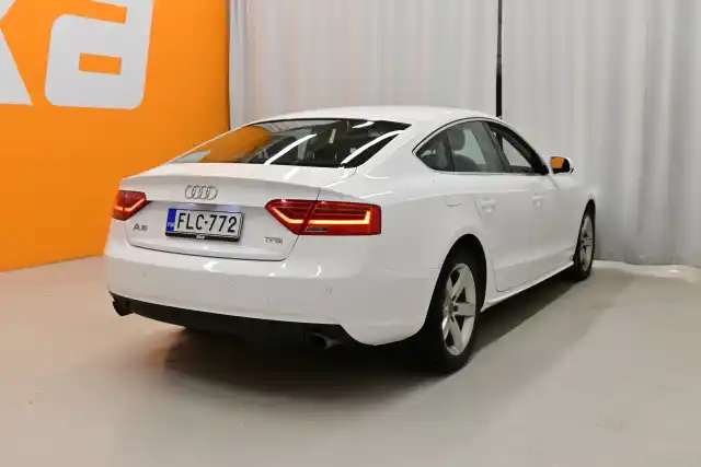 Valkoinen Viistoperä, Audi A5 – FLC-772