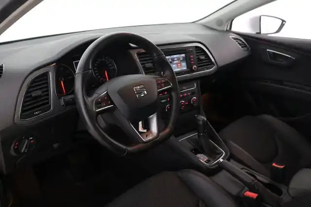 Valkoinen Farmari, Seat Leon ST – FLE-245