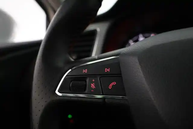 Valkoinen Farmari, Seat Leon ST – FLE-245