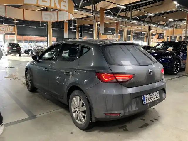 Harmaa Viistoperä, Seat Leon – FLE-258