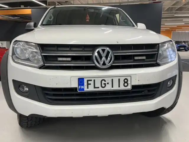 Valkoinen Avolava, Volkswagen Amarok – FLG-118