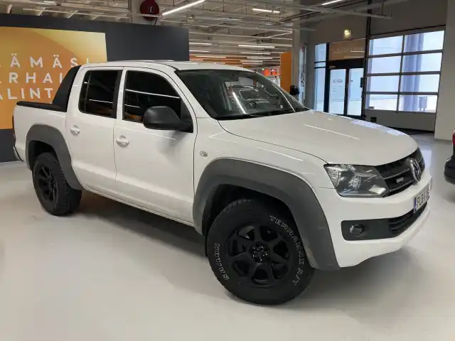 Valkoinen Avolava, Volkswagen Amarok – FLG-118