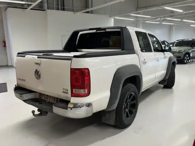 Valkoinen Avolava, Volkswagen Amarok – FLG-118