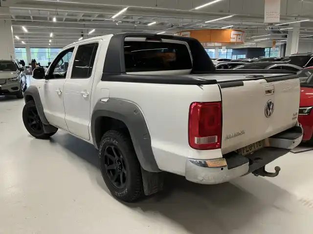 Valkoinen Avolava, Volkswagen Amarok – FLG-118