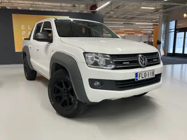 Valkoinen Avolava, Volkswagen Amarok – FLG-118