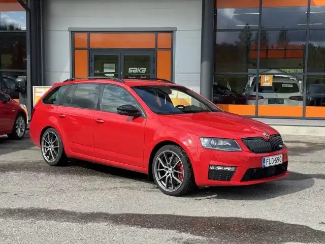 Punainen Farmari, Skoda Octavia – FLG-690