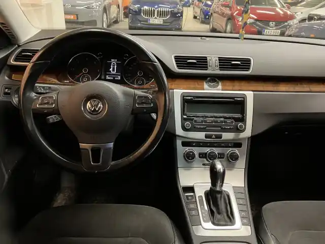 Ruskea (beige) Farmari, Volkswagen Passat – FLG-789