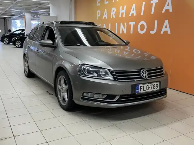 Ruskea (beige) Farmari, Volkswagen Passat – FLG-789