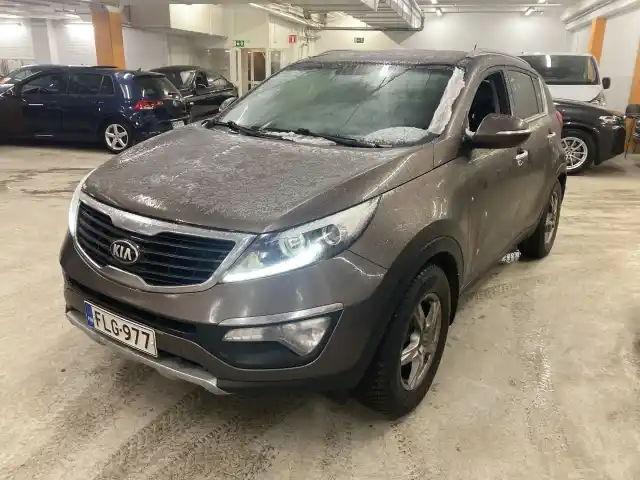 Ruskea (beige) Maastoauto, Kia Sportage – FLG-977