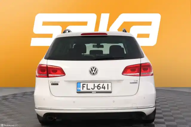 Valkoinen Farmari, Volkswagen Passat – FLJ-641