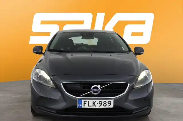 Harmaa Viistoperä, Volvo V40 – FLK-989