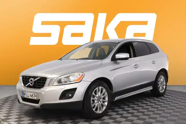 Harmaa Maastoauto, Volvo XC60 – FLL-467