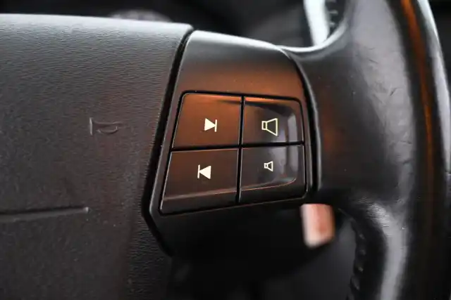 Harmaa Maastoauto, Volvo XC60 – FLL-467